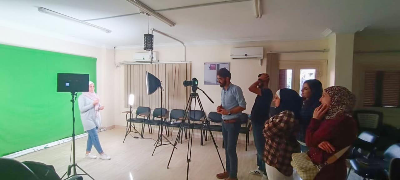 أحد جلسات دورة المونتاج 