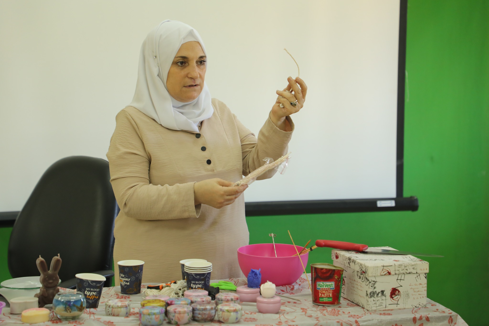 برومو ورشة صنع المشوع والمكرميه في أكتوبر